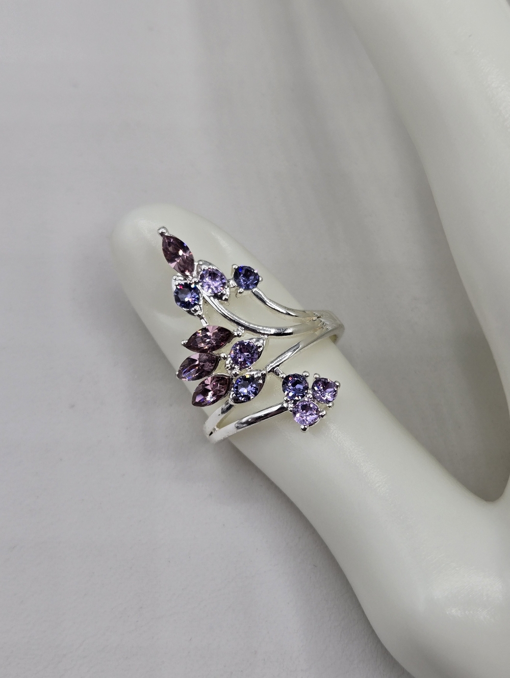 Swarovski Crystal Elements Silver Statement Ring Purple Size 8.75 Prom Wedding - Picture 5 of 5